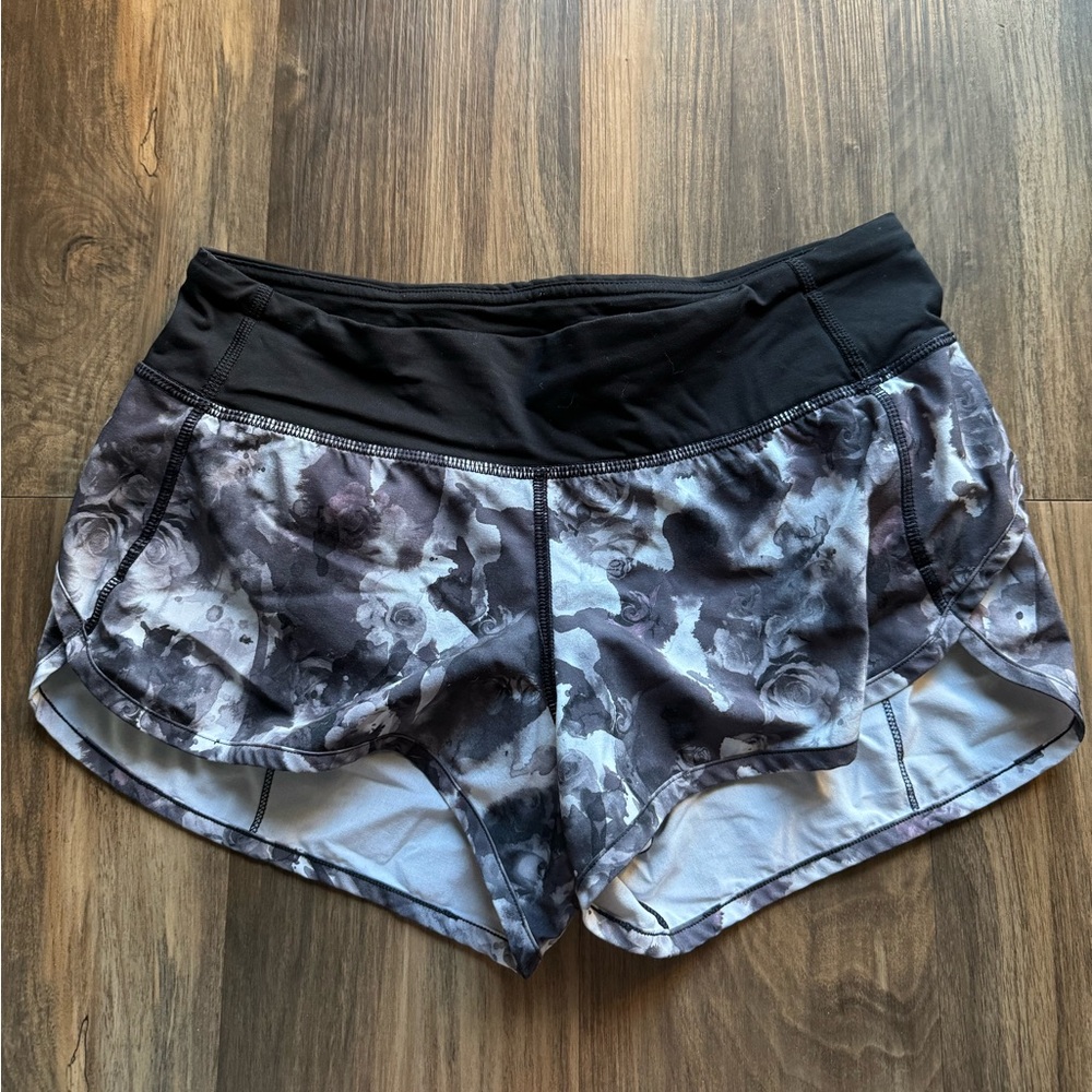 Lululemon 3in Shorts